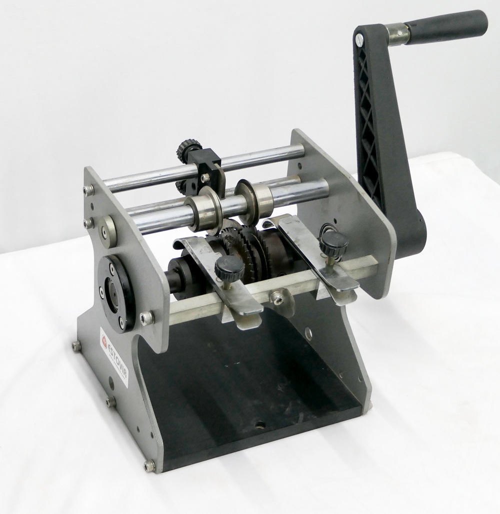 Manual Forming for Taped Axials (Vertical) – MAP 301 V