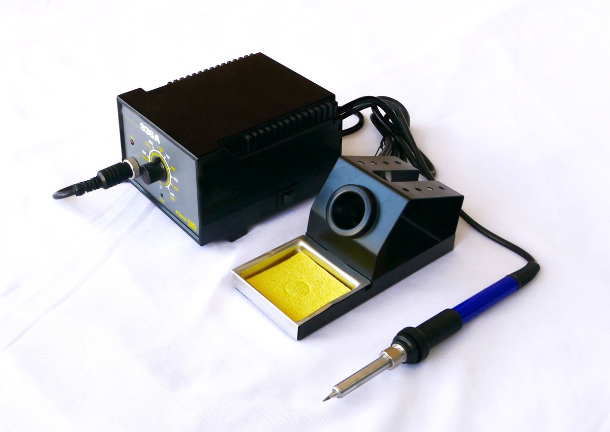 Analog Soldering Station